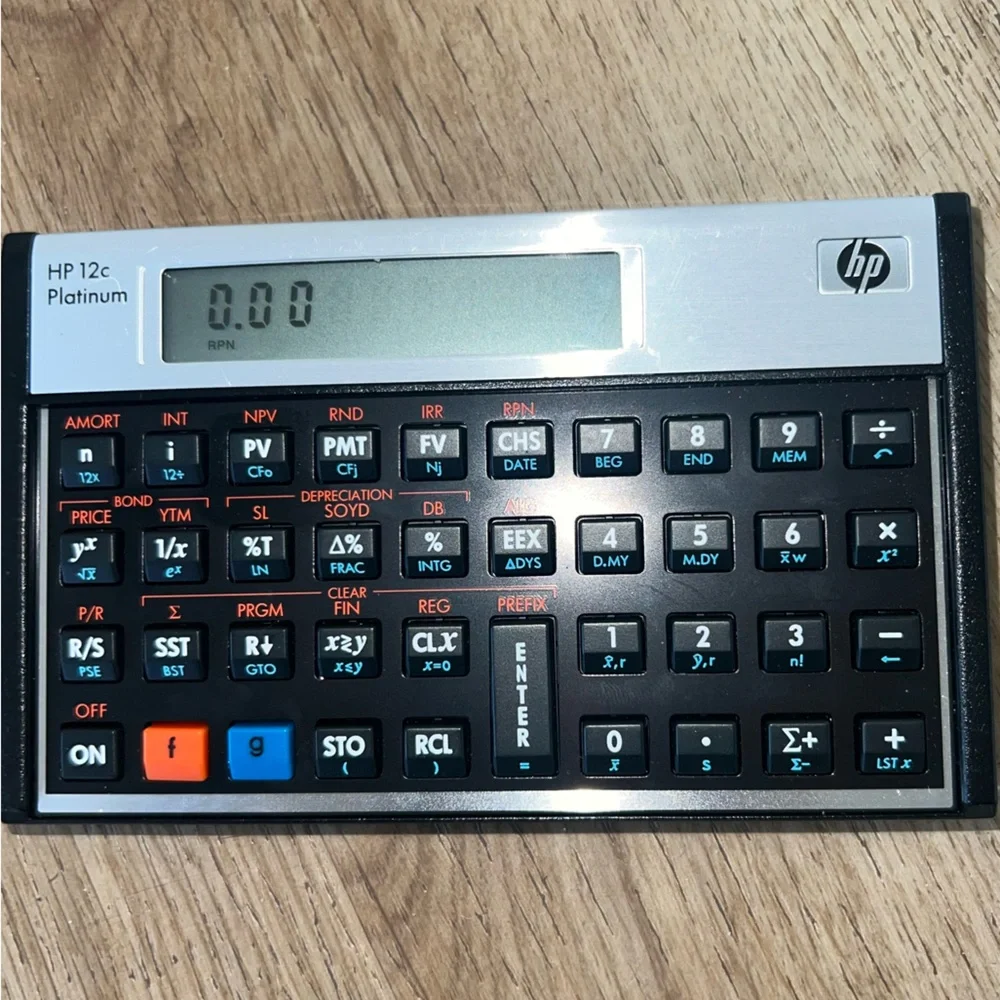 HP calculator like new. Used once.